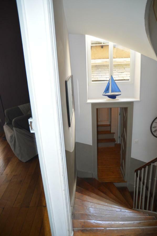 לה מאנש Chambre D'Hotes Les Ecuries מראה חיצוני תמונה