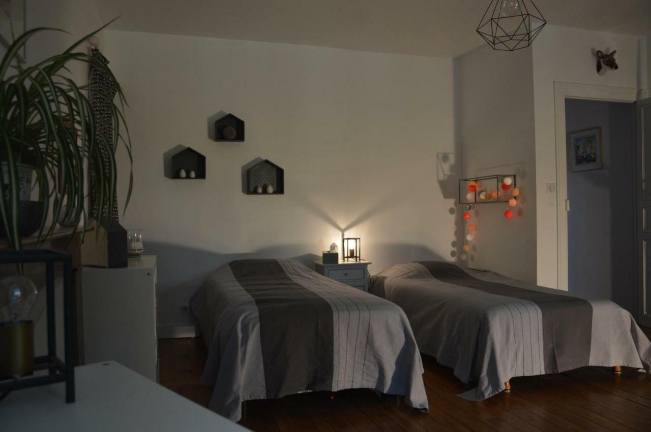 לה מאנש Chambre D'Hotes Les Ecuries מראה חיצוני תמונה