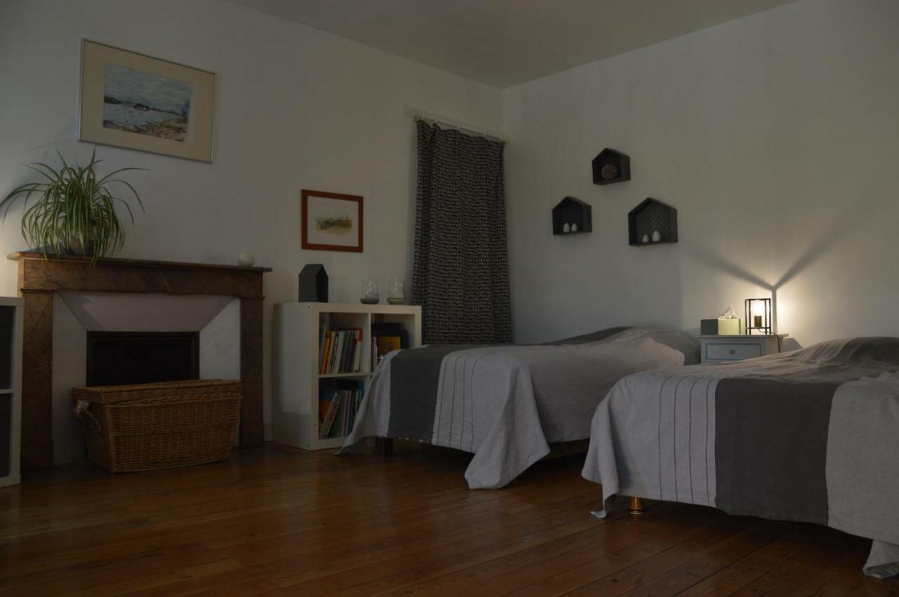 לה מאנש Chambre D'Hotes Les Ecuries מראה חיצוני תמונה